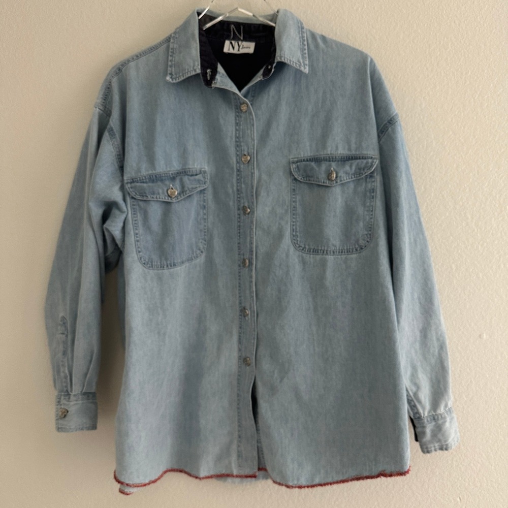 NY Jeans Denim Shirt Womens M Light Blue Heart Buttons Contrast Hem Western